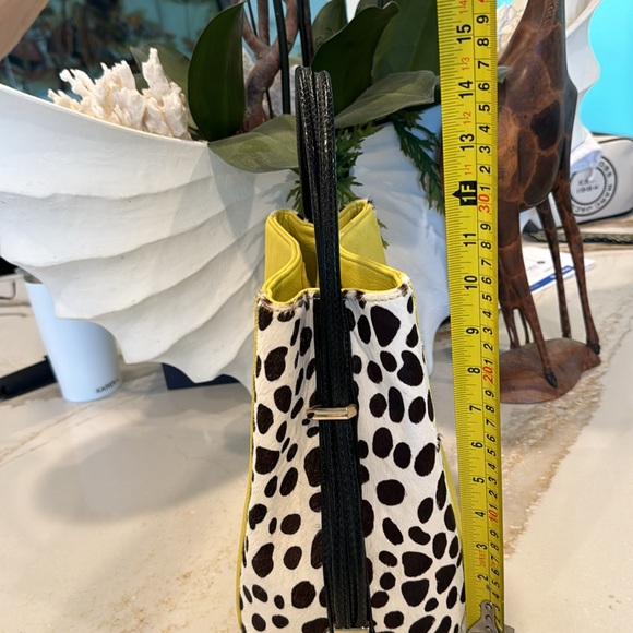 Stunning  maze color leather bag with pony hide sides and adjustable strap💕💕 - Picture 7 of 16